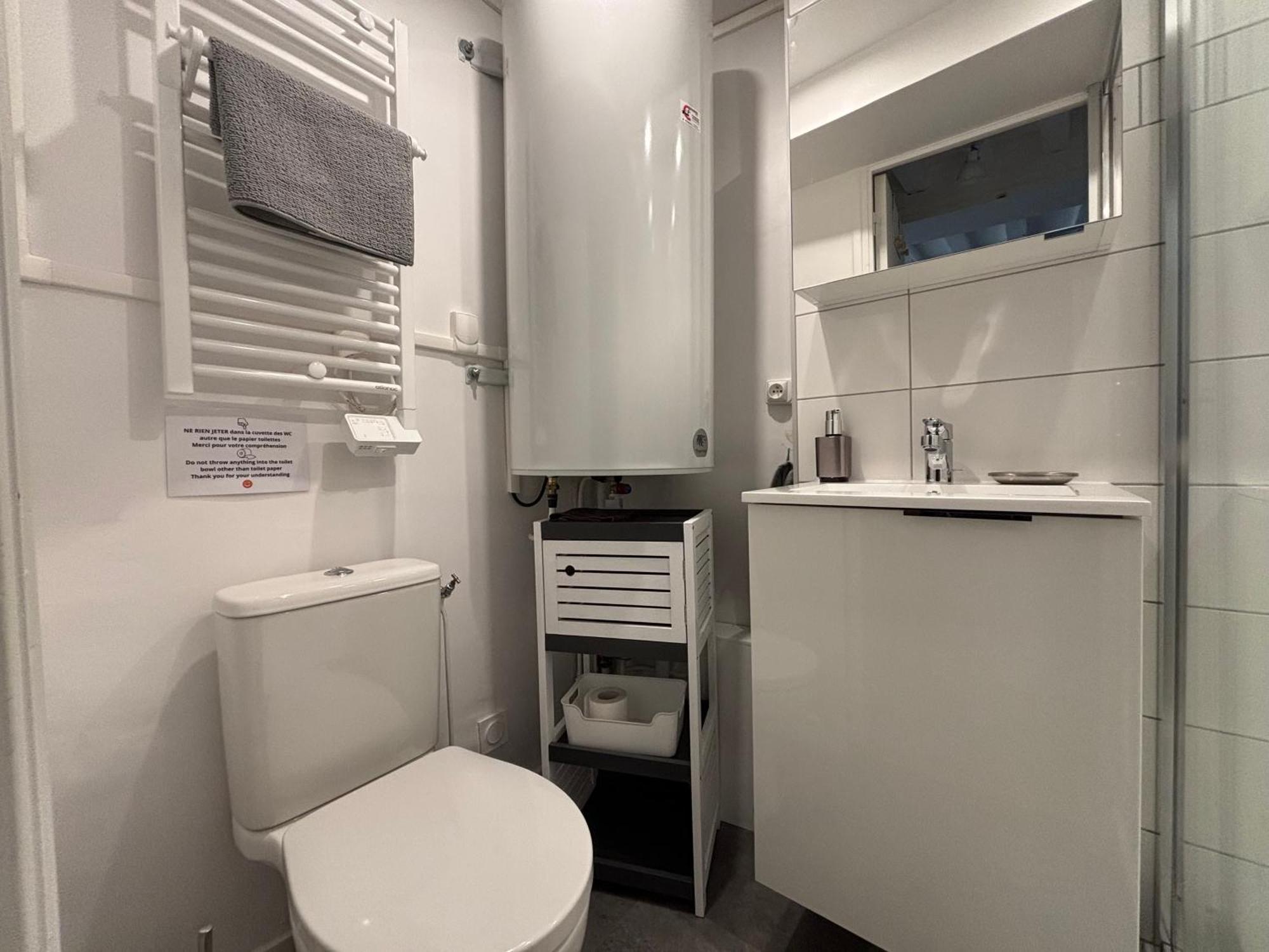 Les Remparts Apt Spacieux 1 Er Etage Renove Joliment Decore Bien Equipe Plein Centre Bayeux Proche Plages Du Debarquement Parking Gratuit A Proximite Buitenkant foto
